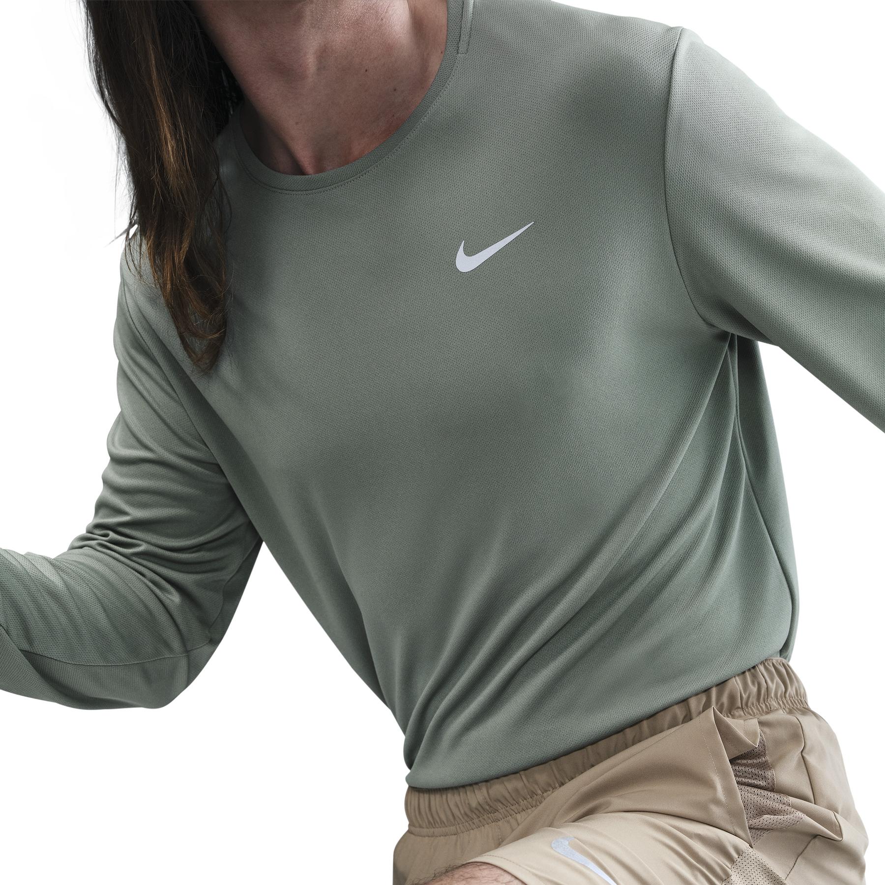 product/n/i/nike_fb7070-364_clay-green-reflective-silv_5.jpg