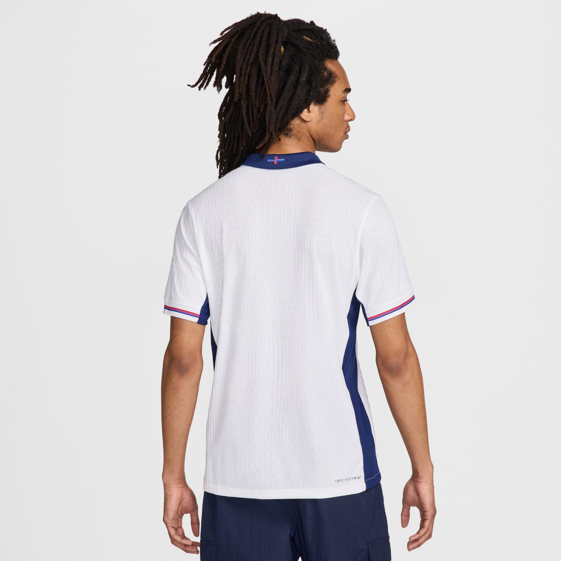 product/n/i/nike_fj4271-100-phsbm001.jpg