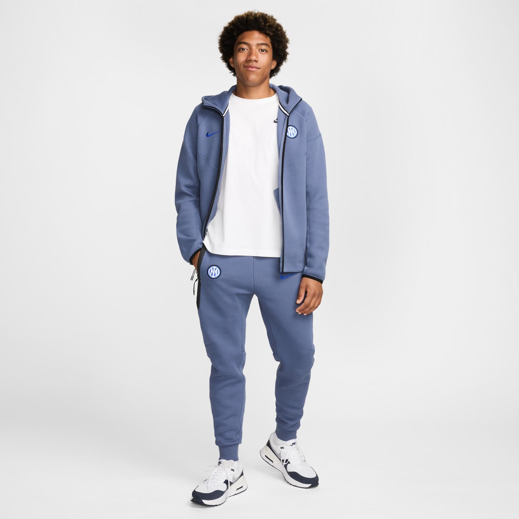 product/n/i/nike_fn8488-491-phsym007.jpg
