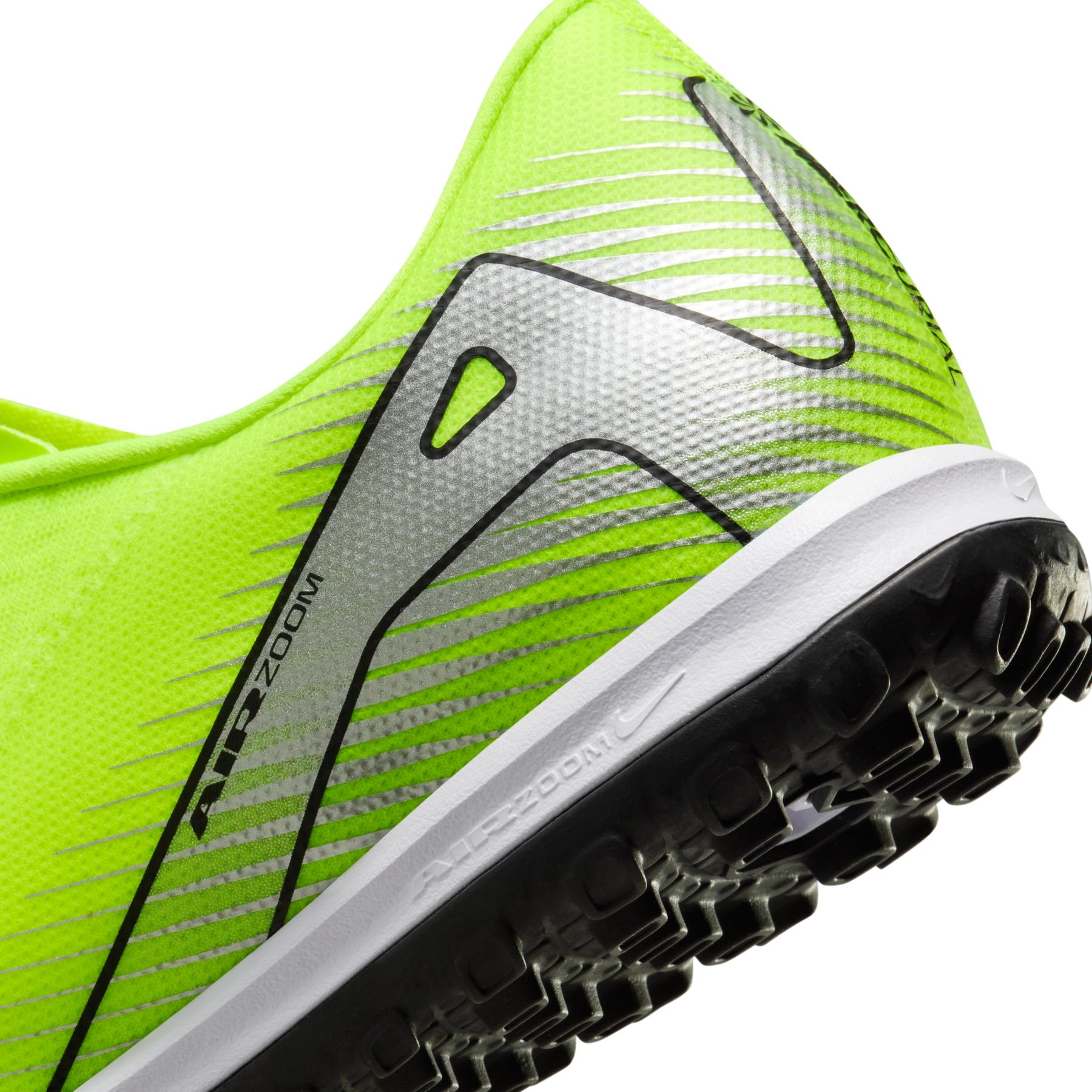 product/n/i/nike_fq8449-700-phsyd002.jpg