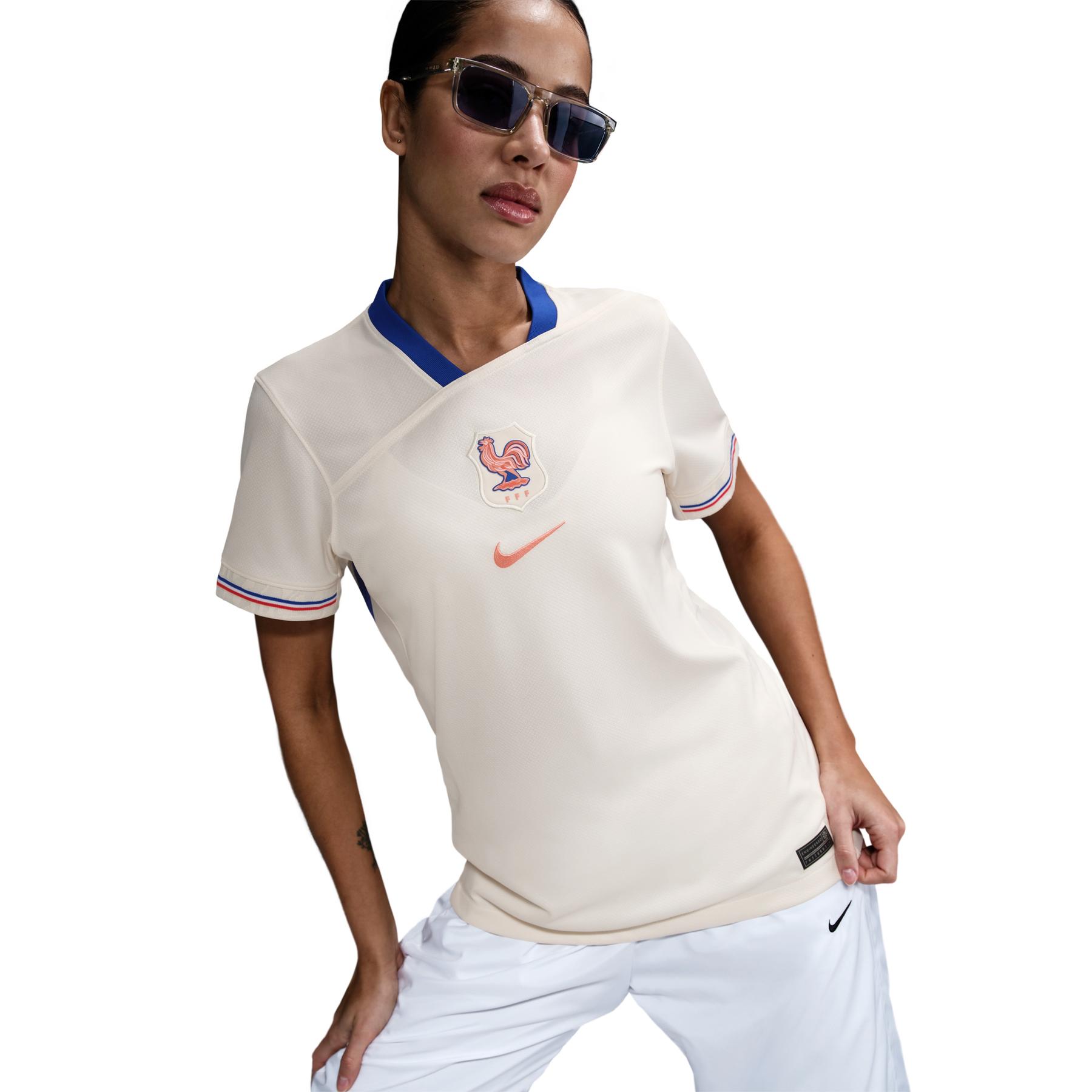 product/n/i/nike_fz9129-110-phsym001.jpg