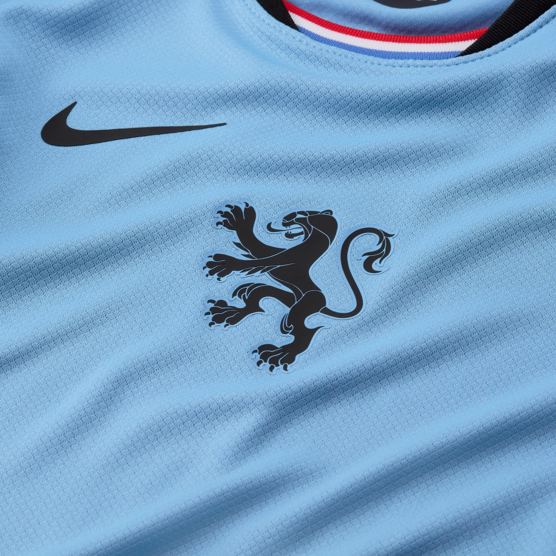 product/n/i/nike_fz9202-489-phsyd001.jpg