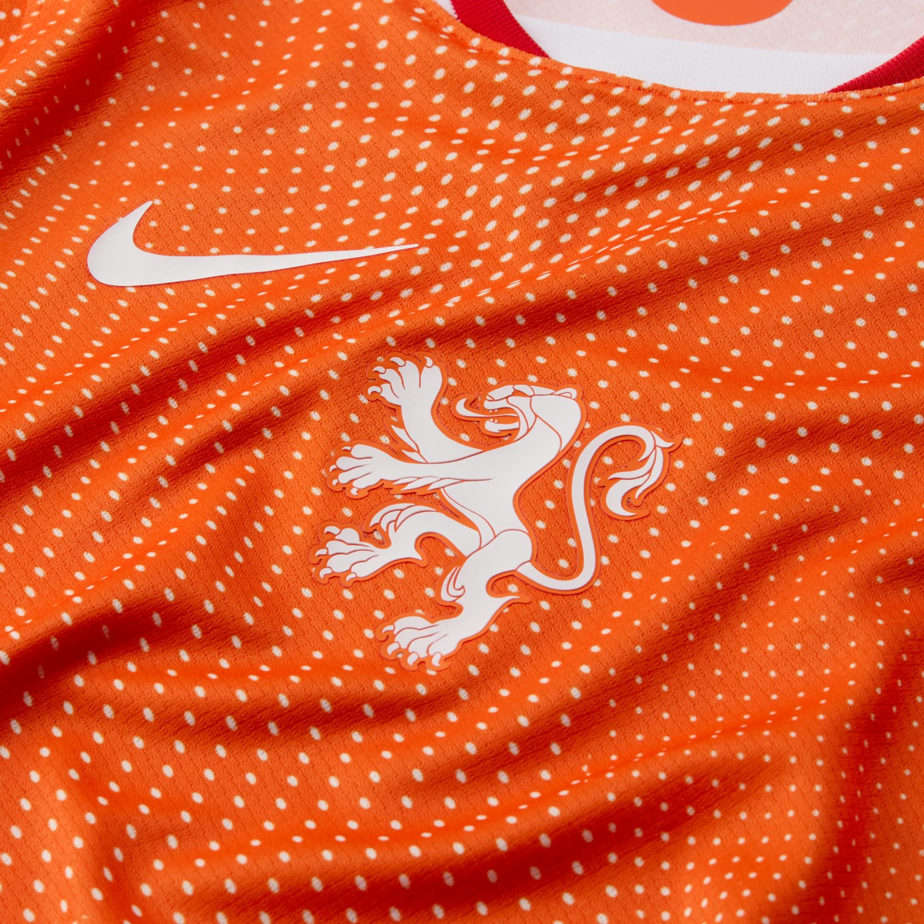 product/n/i/nike_fz9203-819-phsyd001.jpg