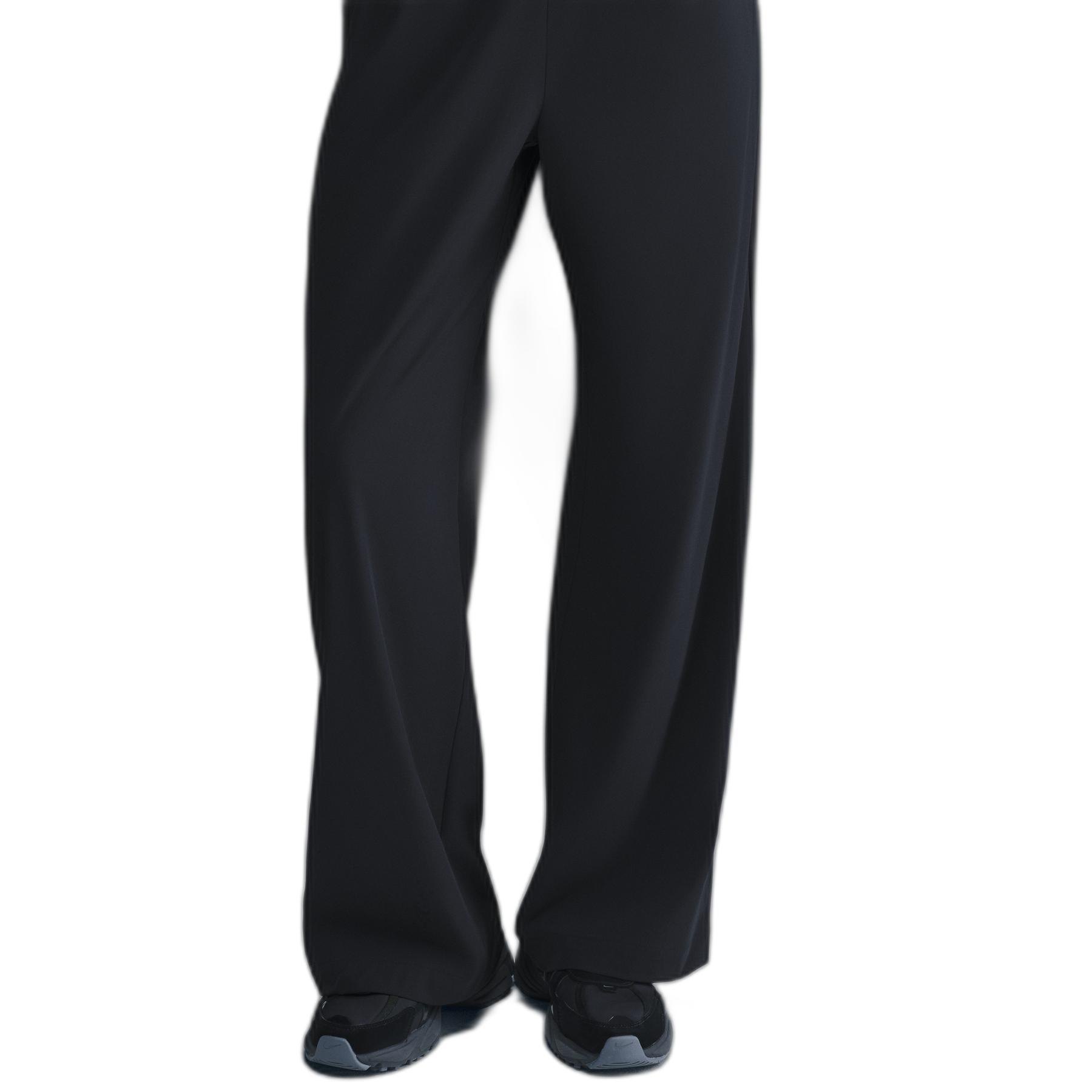 product/n/i/nike_hm8389-010_noir-dark-smoke-grey_1.jpg