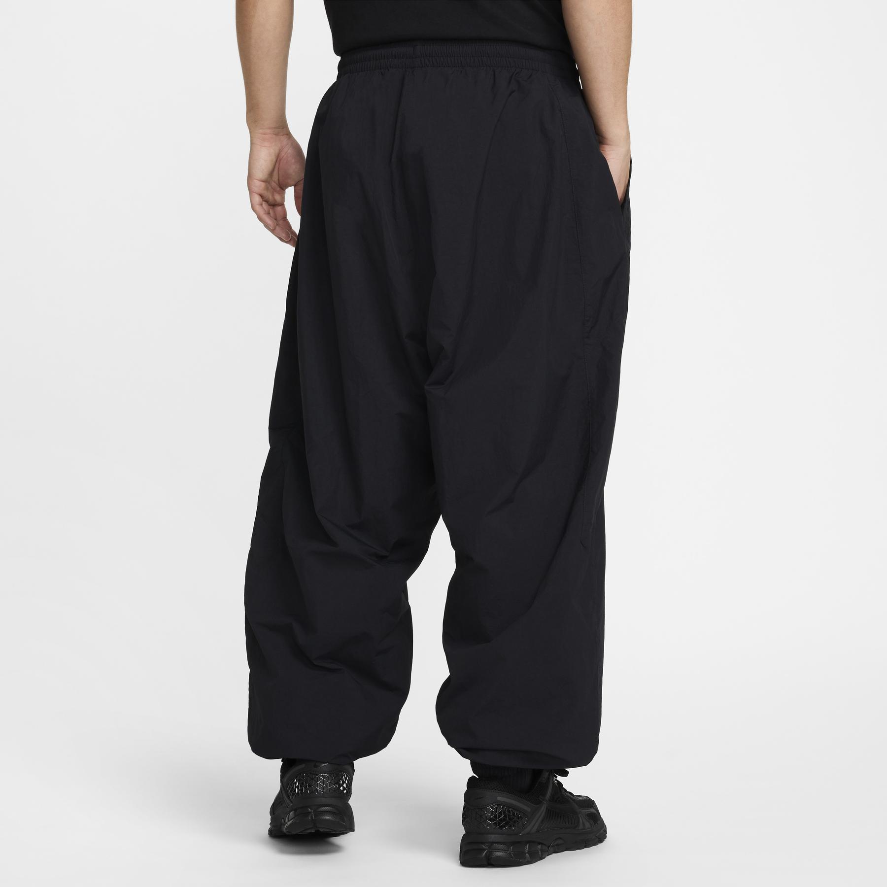 product/n/i/nike_hq6114-010_black-white_6.jpg