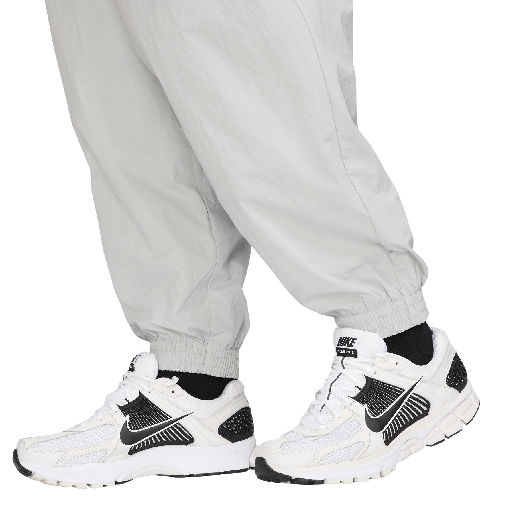 product/n/i/nike_hq6114-077_lt-smoke-grey-white-black-white_1.jpg