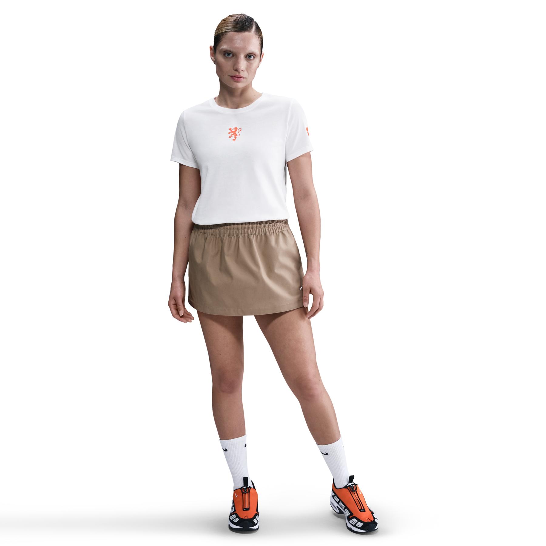 product/n/i/nike_hq8458-100-phsfm001.jpg