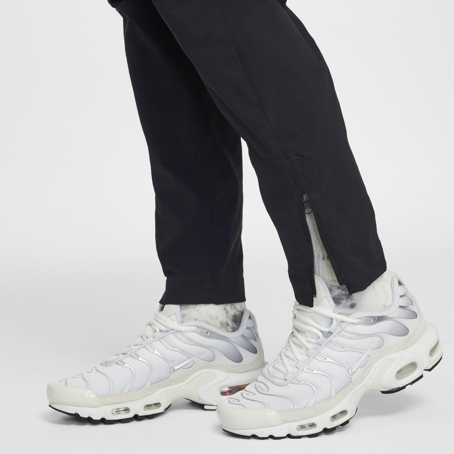 product/n/i/nike_hq8921-010_noir-noir_7.jpg