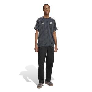 product/a/d/adidas_ji9481_8_apparel_on_model_standard_outfit_view_white.jpg