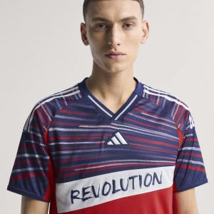 product/a/d/adidas_jn5688_11_apparel_photography_heromrktng_view_5.jpg