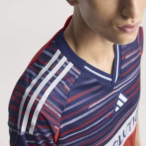 product/a/d/adidas_jn5688_15_apparel_photography_heromrktng_view_9.jpg