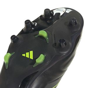 product/a/d/adidas_js0652_8_footwear_photography_detail_view_2_white-nw091725.jpg